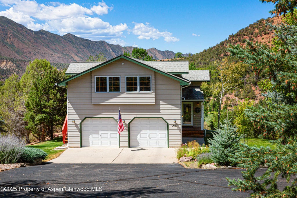 2 of 50 - 687 Canyon Creek Drive, Glenwood Springs, CO