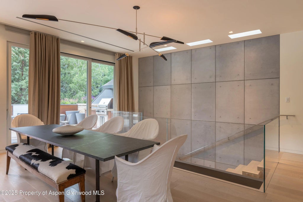 4 of 44 - 100 E Cooper Avenue 11, Aspen, CO