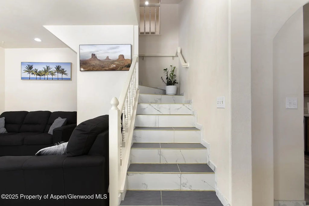 24 of 52 - 1122 Westlook Drive, Glenwood Springs, CO