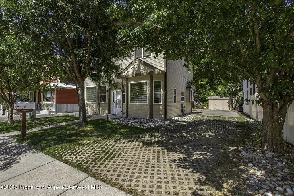26 of 52 - 1122 Westlook Drive, Glenwood Springs, CO