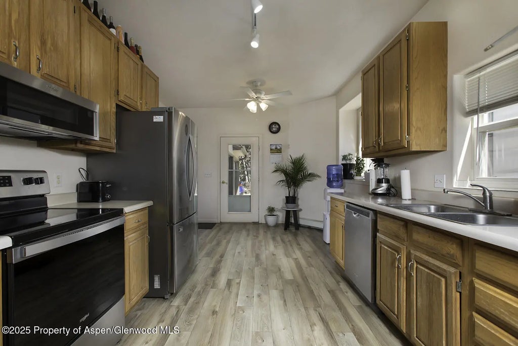 9 of 52 - 1122 Westlook Drive, Glenwood Springs, CO