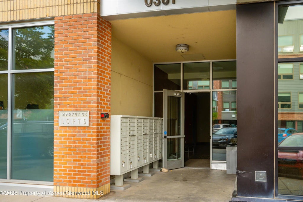 4 of 23 - 361 Robinson Street 308, Basalt, CO