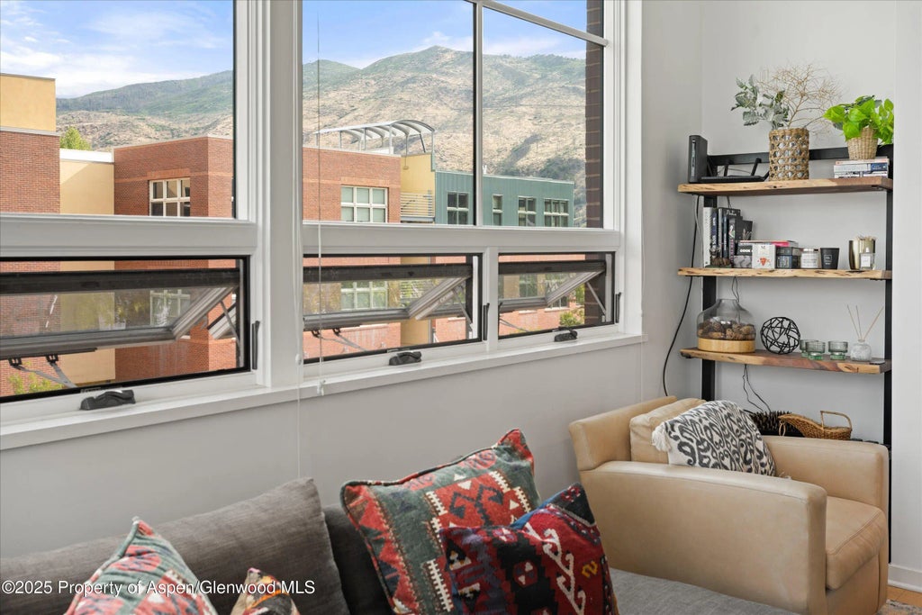 6 of 23 - 361 Robinson Street 308, Basalt, CO