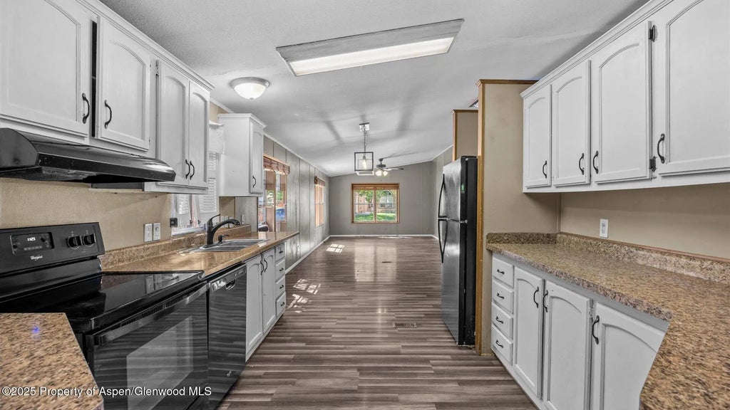 10 of 26 - 61 Cedar Circle, Battlement Mesa, CO