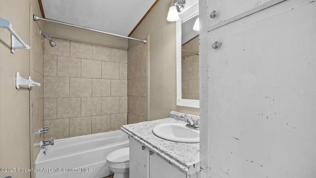 21 of 26 - 61 Cedar Circle, Battlement Mesa, CO