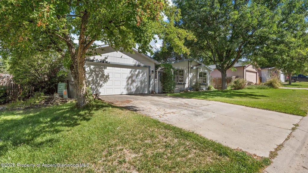 4 of 26 - 61 Cedar Circle, Battlement Mesa, CO