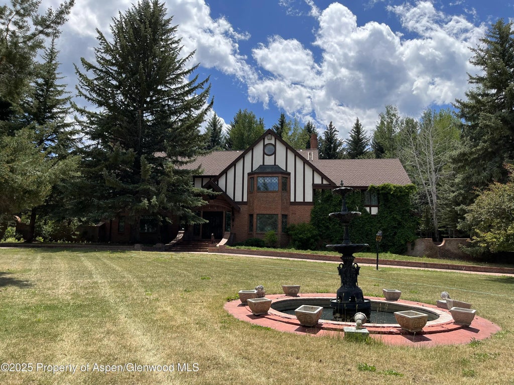 1 of 32 - 225 S Oak Way, Glenwood Springs, CO