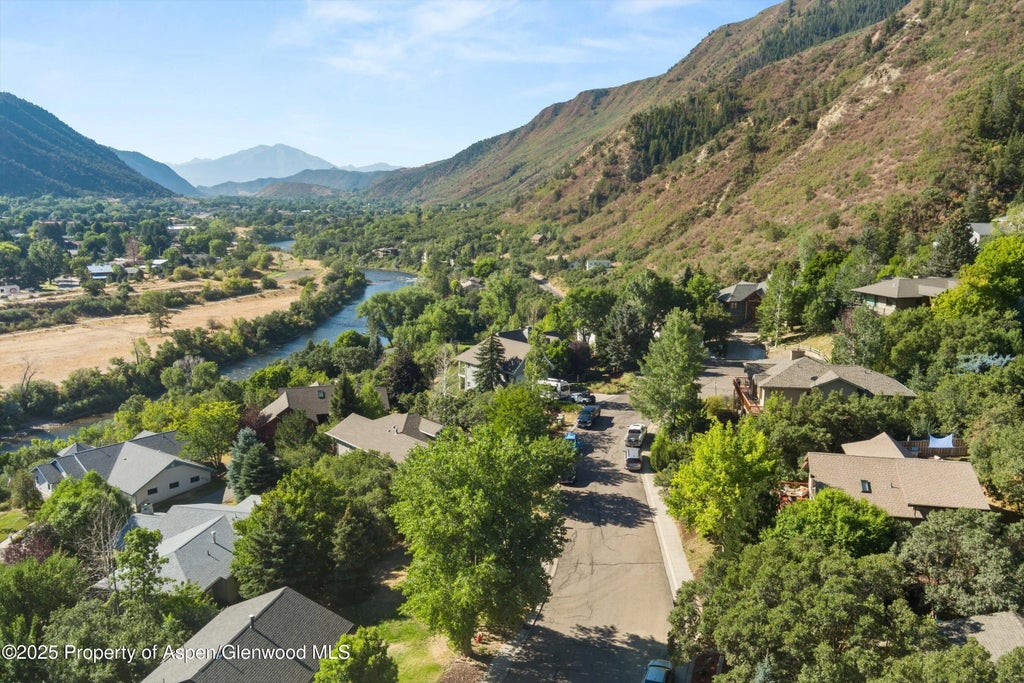 6 of 27 - 1403 Oak Way, Glenwood Springs, CO
