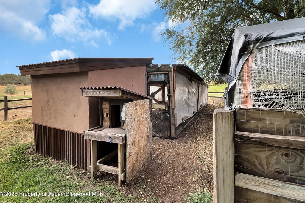 15 of 46 - 5998 County Road 233, Silt, CO