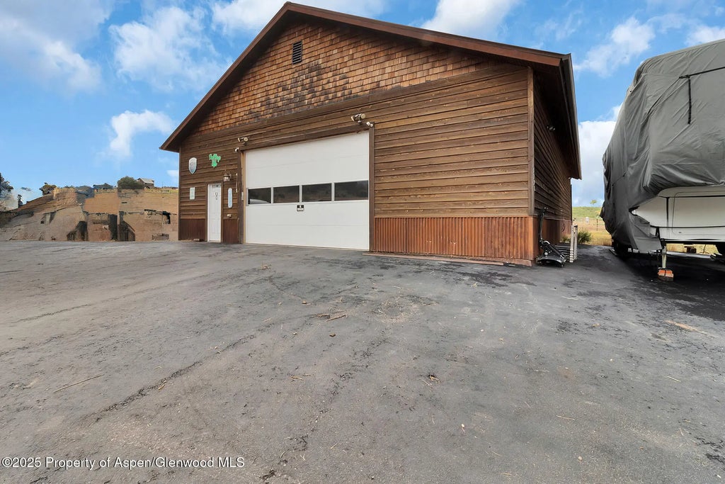 18 of 46 - 5998 County Road 233, Silt, CO