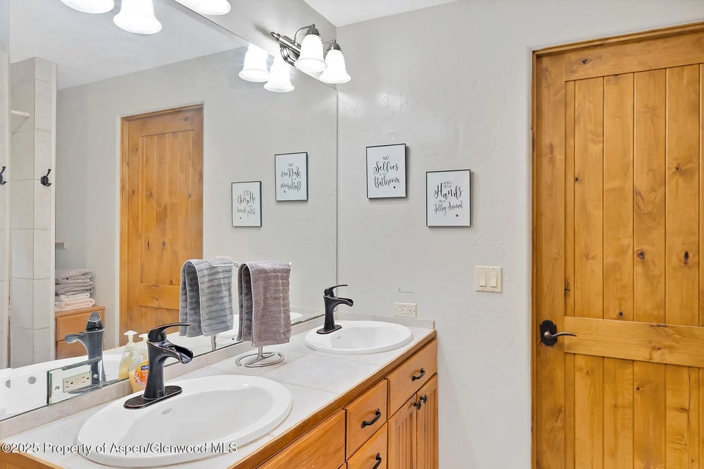 45 of 46 - 5998 County Road 233, Silt, CO