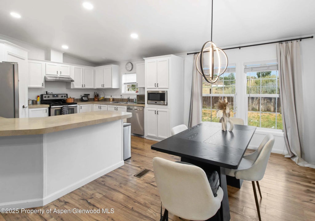 1 of 20 - 663 Park Avenue, Rifle, CO