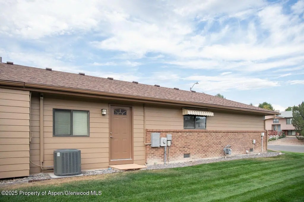 6 of 27 - 1510 Kent Avenue A, Montrose, CO