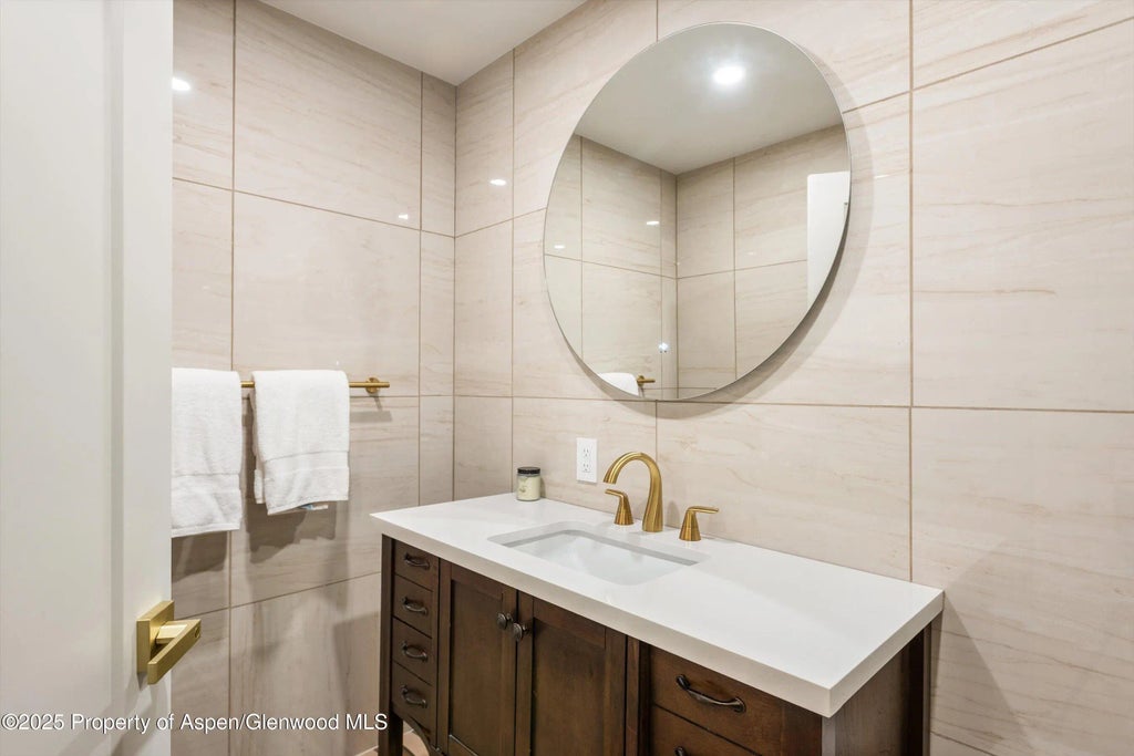 16 of 24 - 205 E Durant Avenue Unit 1g, Aspen, CO