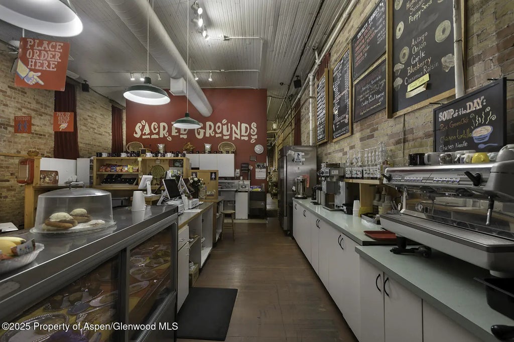 21 of 29 - 725 Grand Avenue 725, Glenwood Springs, CO