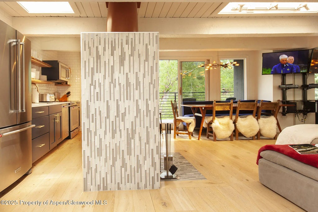 3 of 37 - 1039 E Cooper Avenue 16a, Aspen, CO