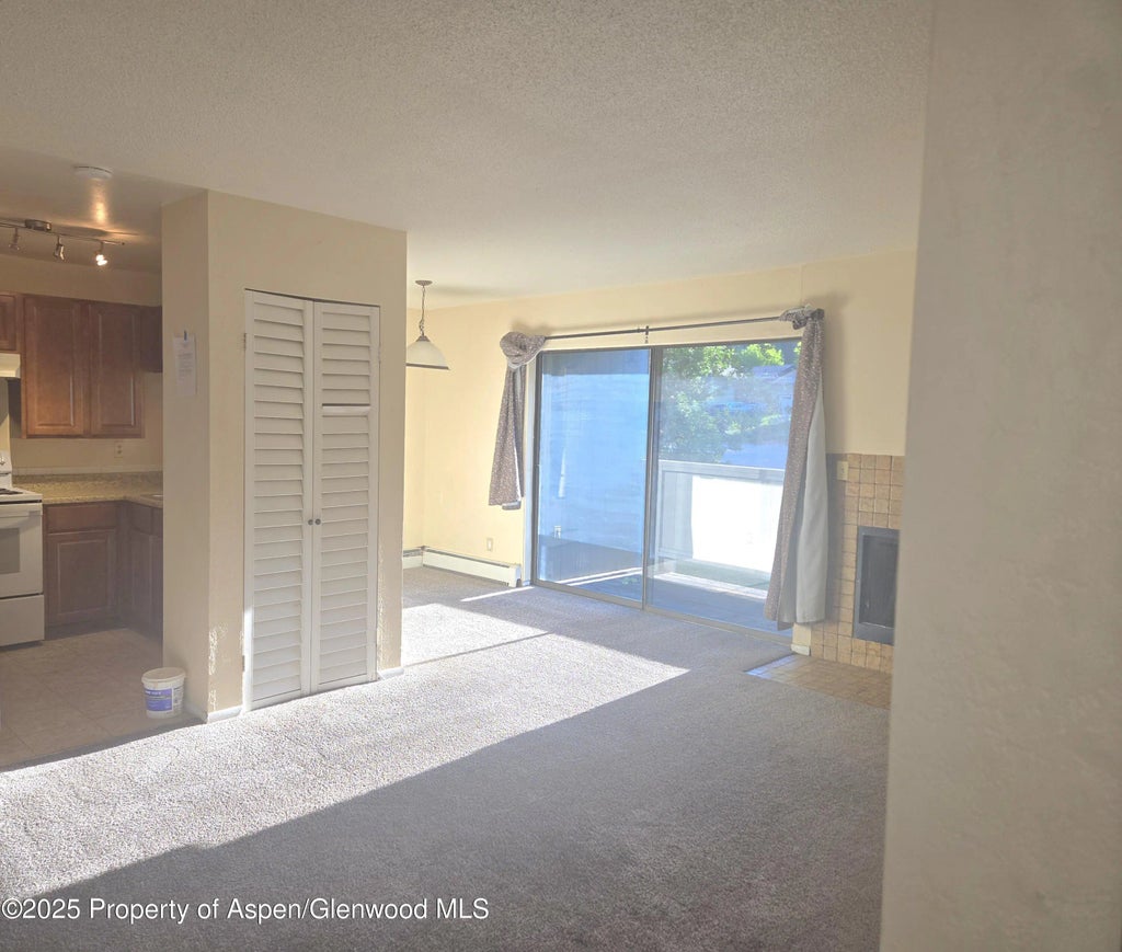 4 of 8 - 1527 Blake Avenue 211, Glenwood Springs, CO