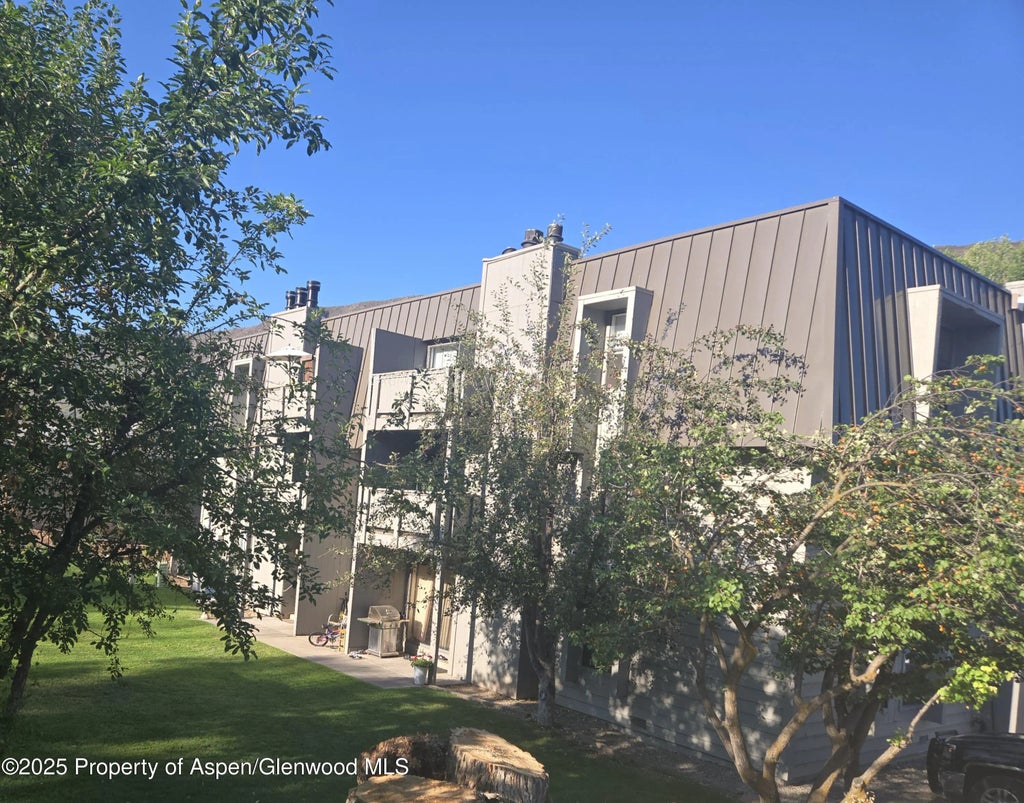 8 of 8 - 1527 Blake Avenue 211, Glenwood Springs, CO