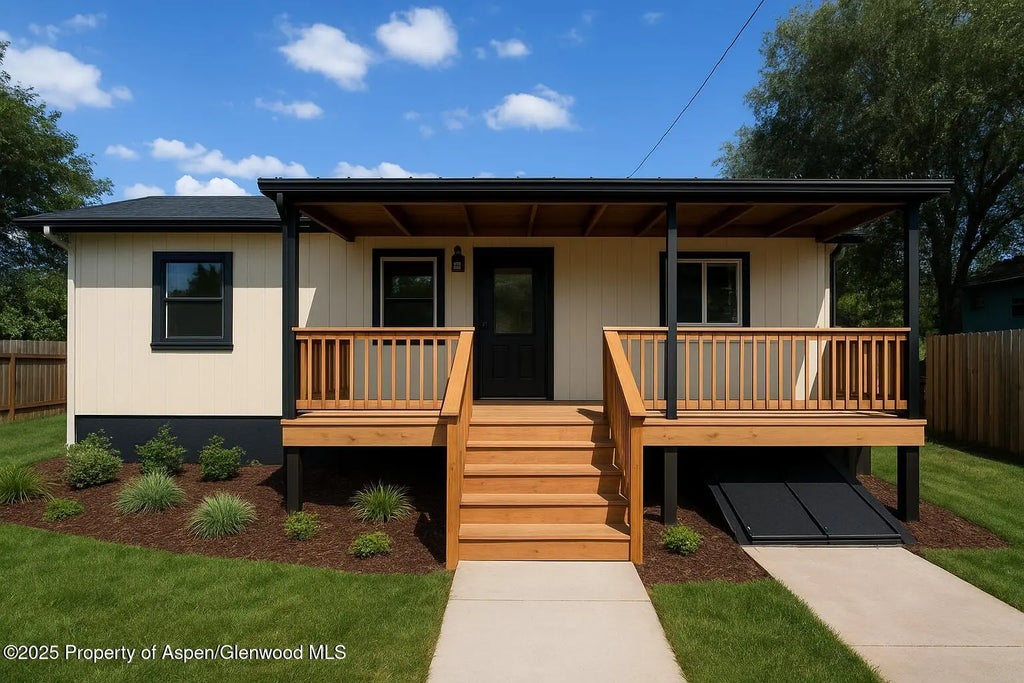 3 of 32 - 420 W 16th Street, Rifle, CO