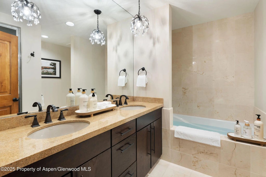 18 of 45 - 425 Wood Road 13, Snowmass Village, CO