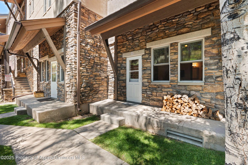 22 of 45 - 425 Wood Road 13, Snowmass Village, CO