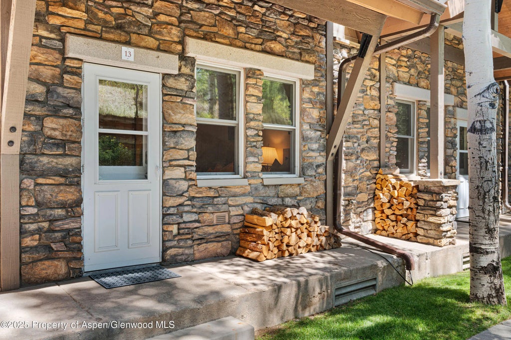 24 of 45 - 425 Wood Road 13, Snowmass Village, CO