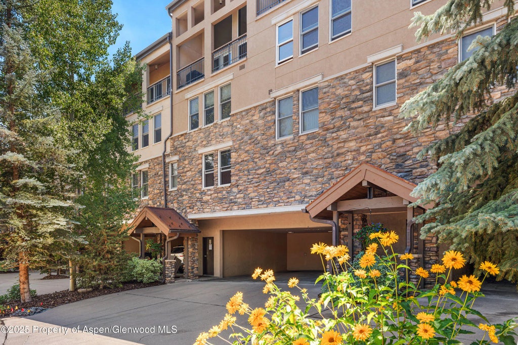 26 of 45 - 425 Wood Road 13, Snowmass Village, CO