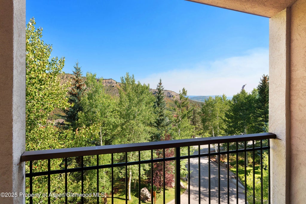 8 of 45 - 425 Wood Road 13, Snowmass Village, CO