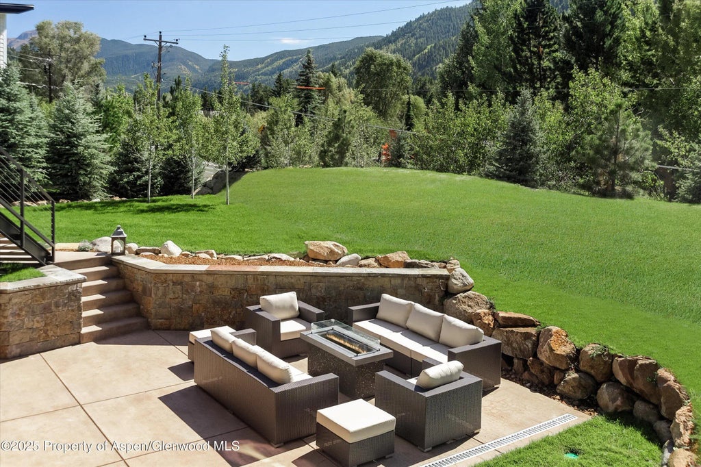 10 of 33 - 39 Roaring Fork Drive, Aspen, CO