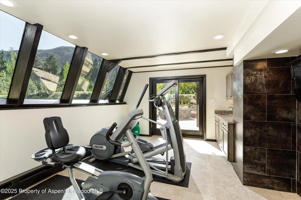 22 of 33 - 39 Roaring Fork Drive, Aspen, CO