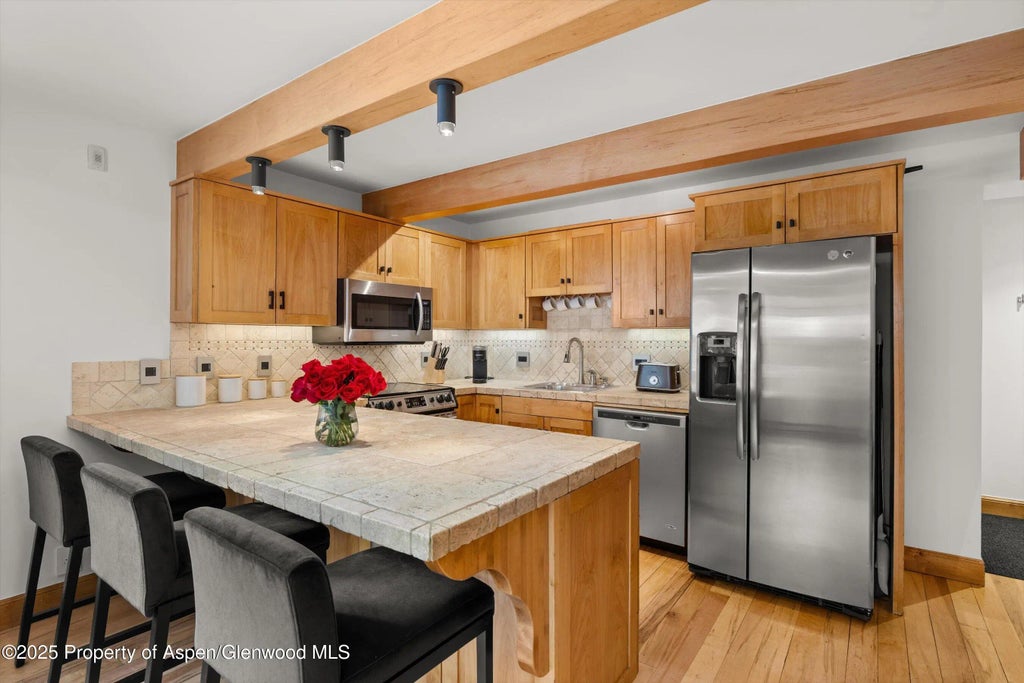 2 of 14 - 914 Waters Avenue 20, Aspen, CO