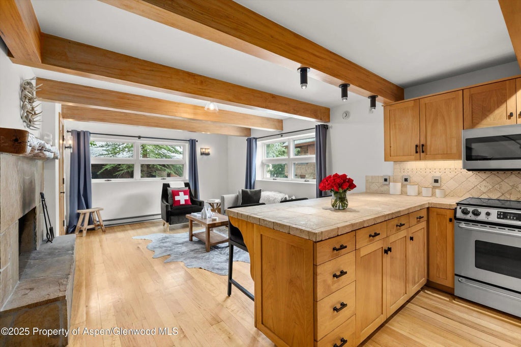 4 of 14 - 914 Waters Avenue 20, Aspen, CO