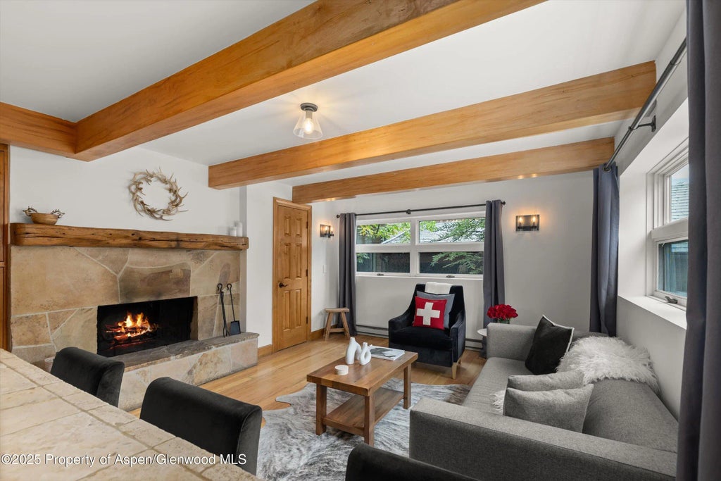 5 of 14 - 914 Waters Avenue 20, Aspen, CO