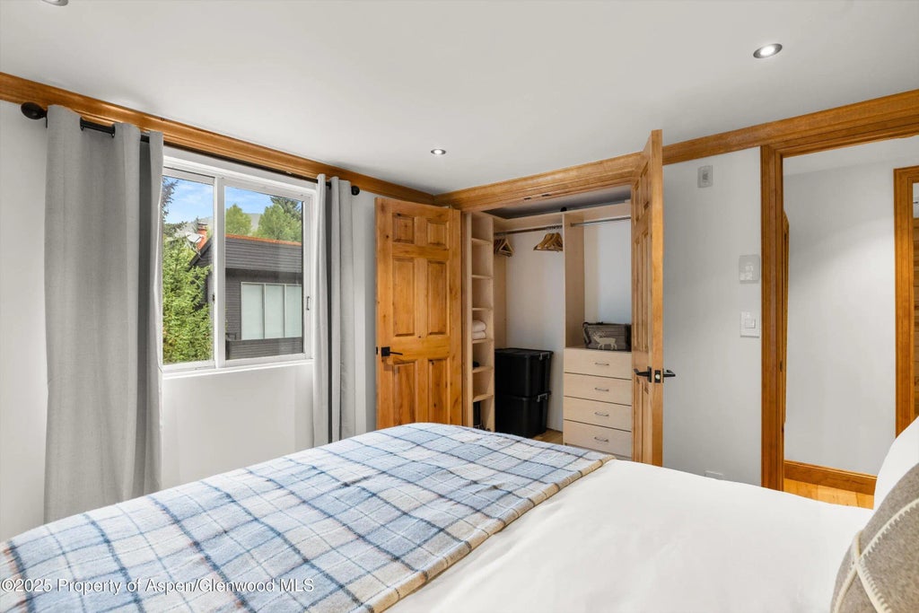 9 of 14 - 914 Waters Avenue 20, Aspen, CO