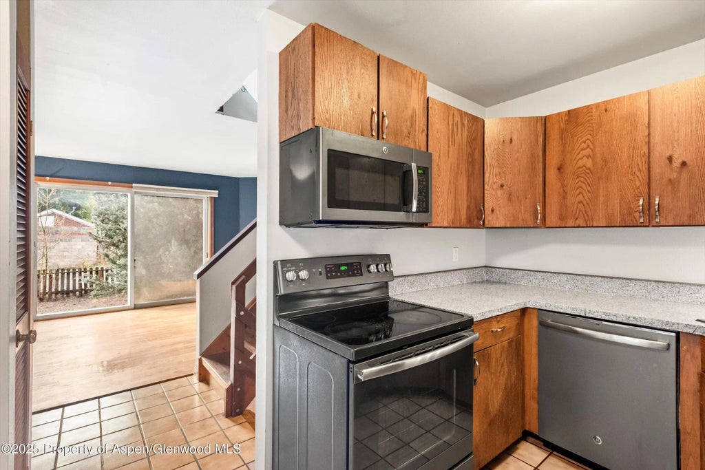 7 of 20 - 762 Lincoln Avenue, Carbondale, CO