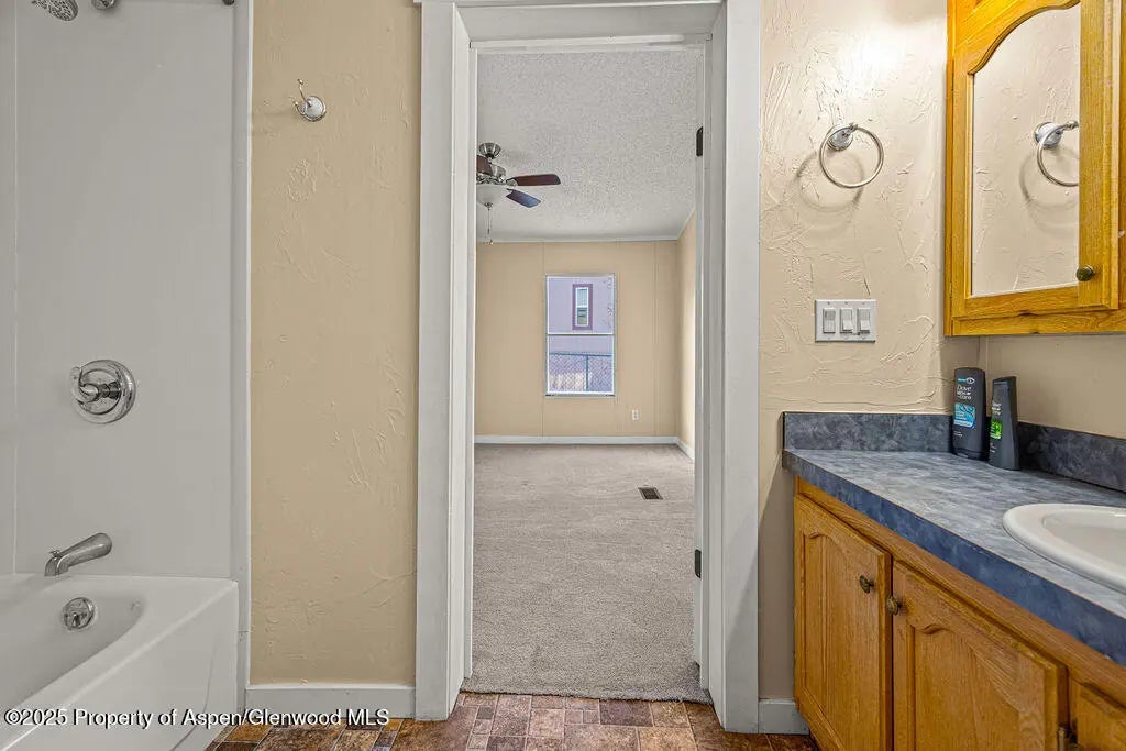 24 of 35 - 405 Hawthorn Street, Craig, CO