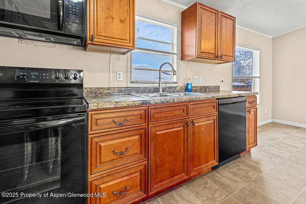 7 of 35 - 405 Hawthorn Street, Craig, CO