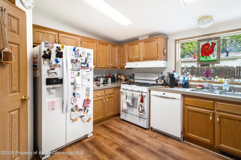 6 of 16 - 17 Mineral Springs Circle, Parachute, CO