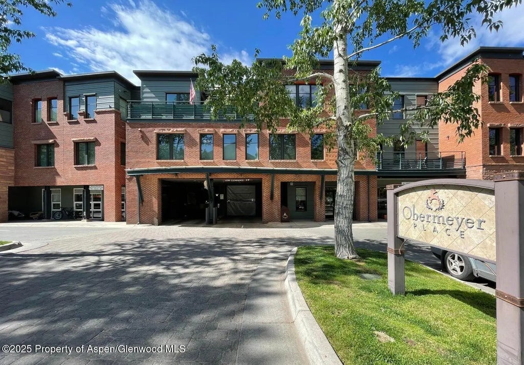 1 of 2 - 601 Rio Grande Place 008a&008b, Aspen, CO
