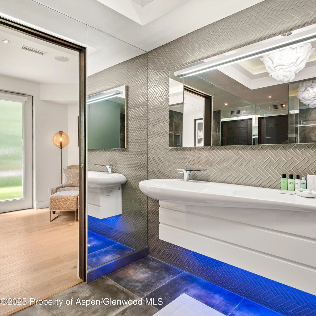 45 of 58 - 257 Mountain Laurel Drive, Aspen, CO