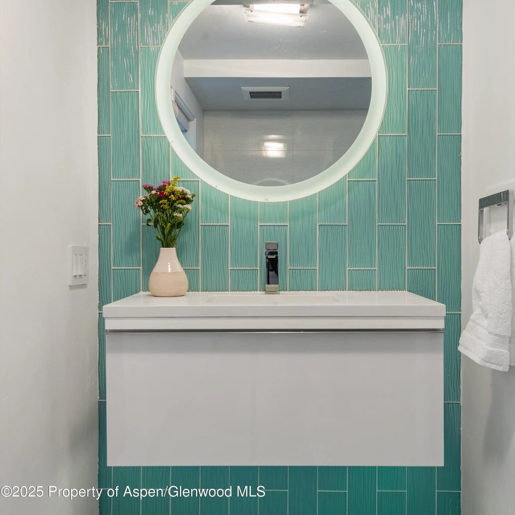 49 of 58 - 257 Mountain Laurel Drive, Aspen, CO