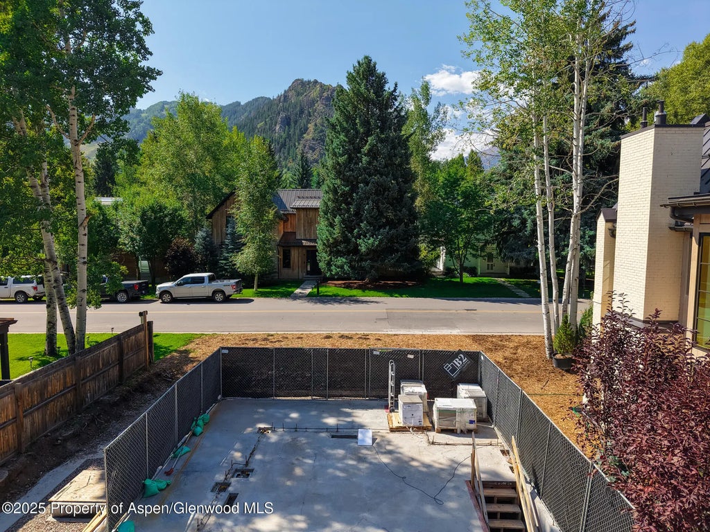 13 of 25 - 622 W Smuggler Street, Aspen, CO