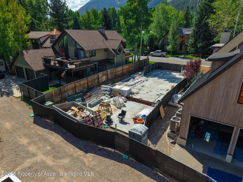 14 of 25 - 622 W Smuggler Street, Aspen, CO