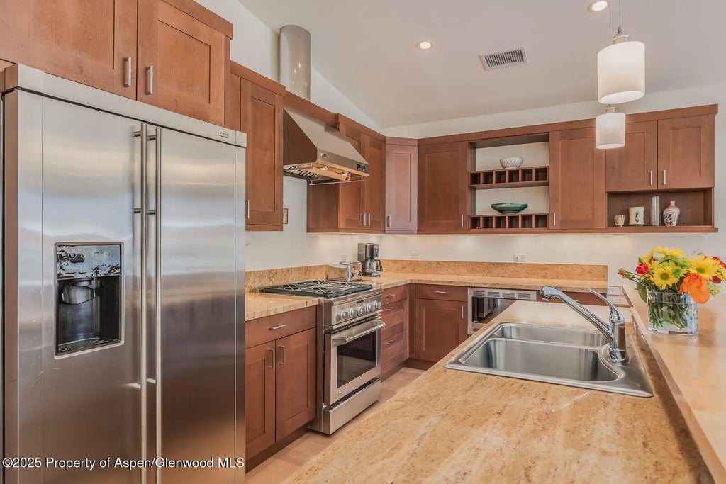 17 of 31 - 104 Midland Avenue 302, Basalt, CO