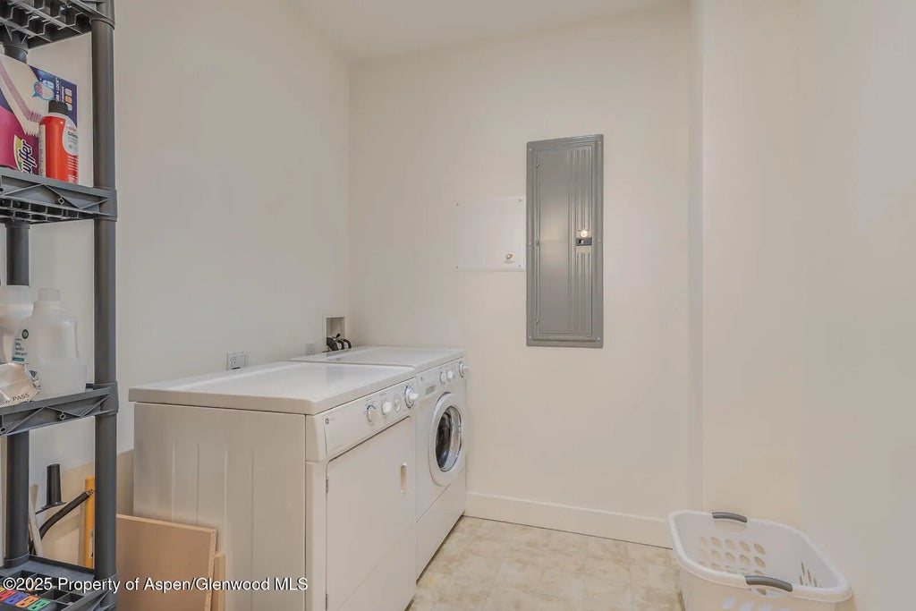 28 of 31 - 104 Midland Avenue 302, Basalt, CO