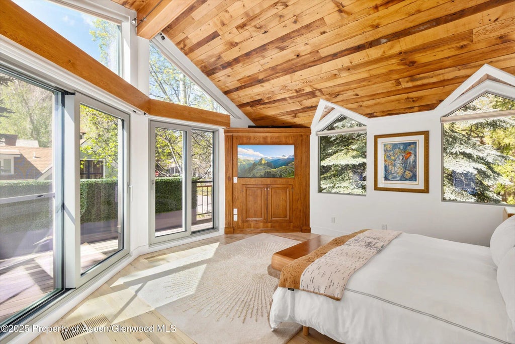 13 of 34 - 437 W Smuggler Street, Aspen, CO