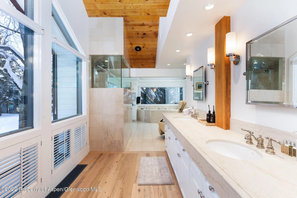 16 of 34 - 437 W Smuggler Street, Aspen, CO