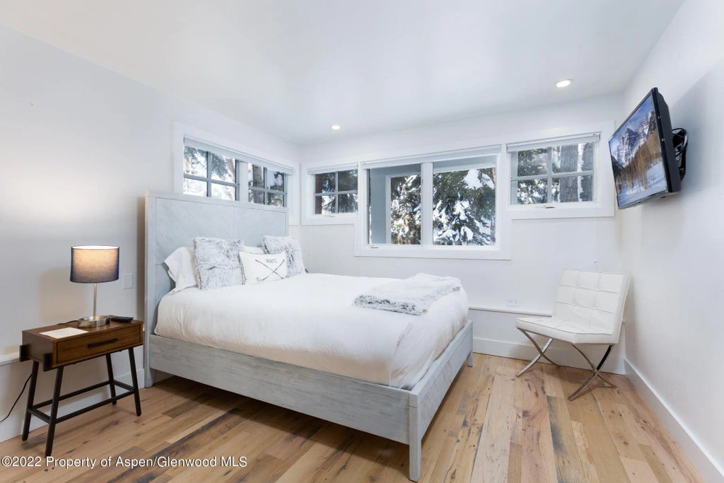 23 of 34 - 437 W Smuggler Street, Aspen, CO