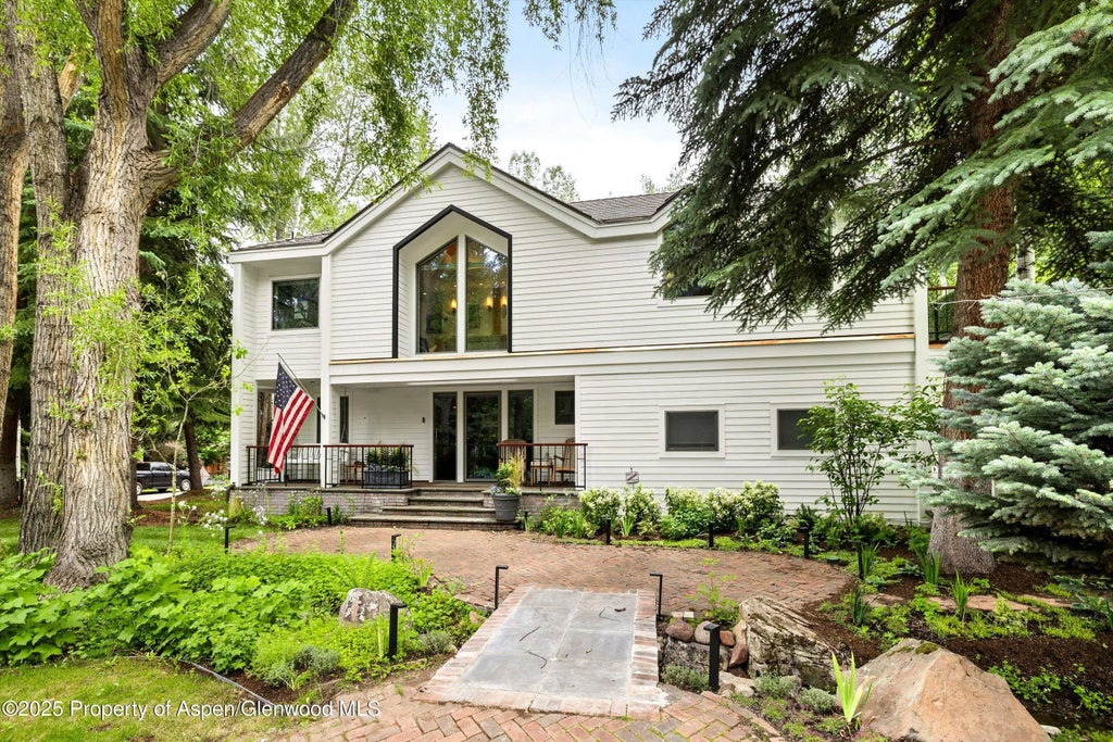 27 of 34 - 437 W Smuggler Street, Aspen, CO