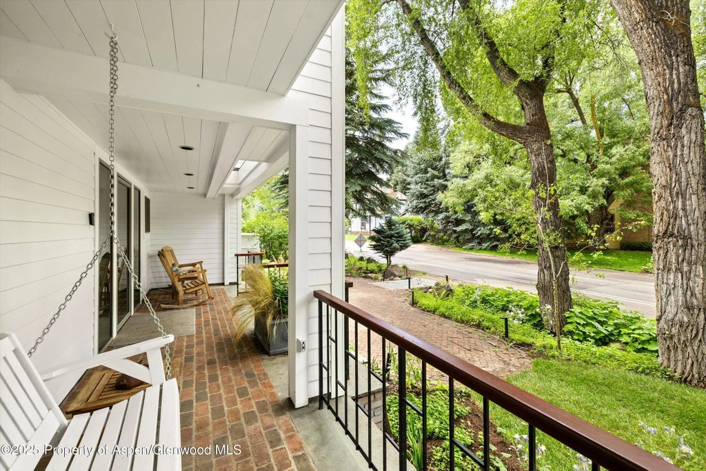 30 of 34 - 437 W Smuggler Street, Aspen, CO